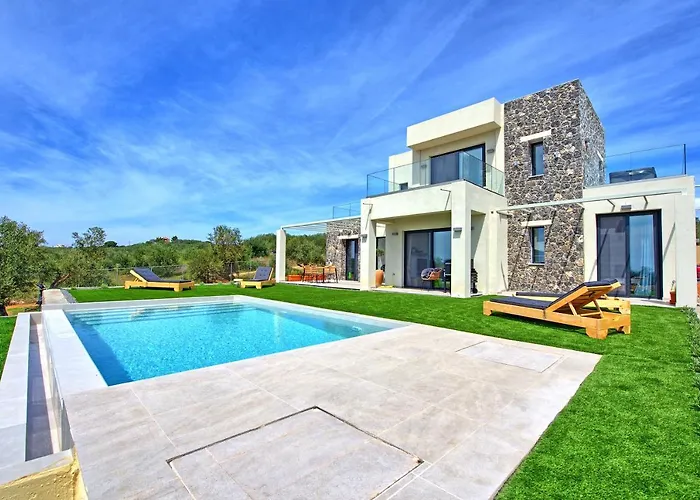 Villa Olivum By Posarellivillas